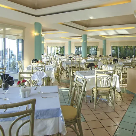 리조트 The Grand Blue Sky International