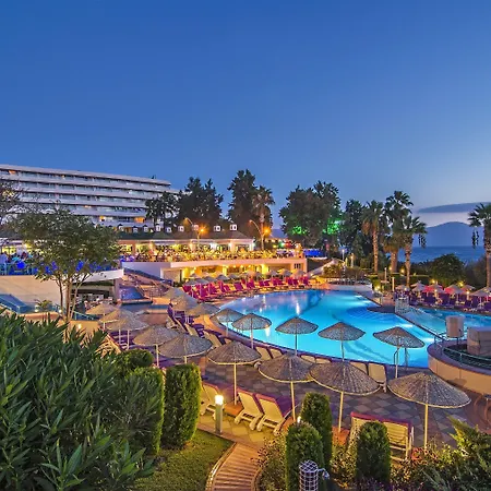 The Grand Blue Sky International 4* Κουσάντασι