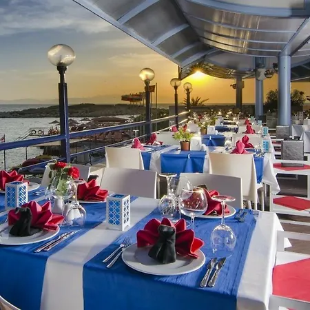 리조트 The Grand Blue Sky International 4*