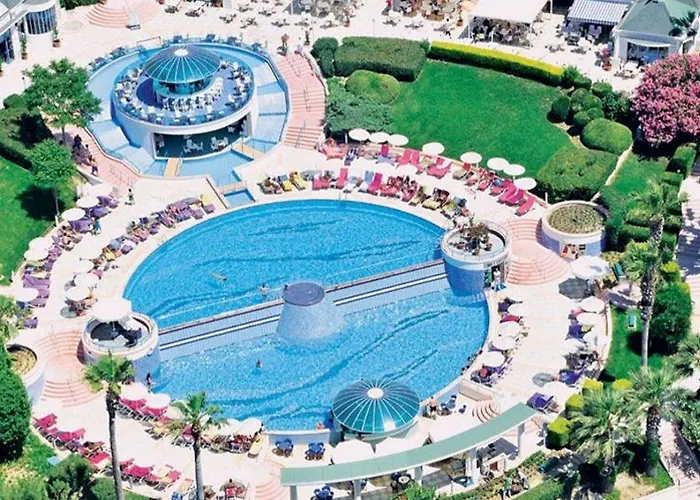 Resort The Grand Blue Sky International