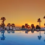 The Grand Blue Sky International אתר נופש קוסדסי