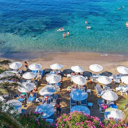 The Grand Blue Sky International Θέρετρο