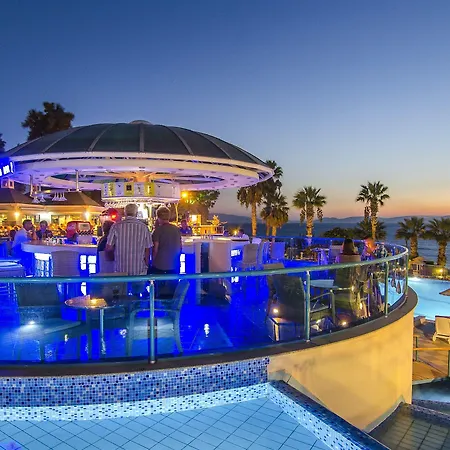 The Grand Blue Sky International Feriested 4*