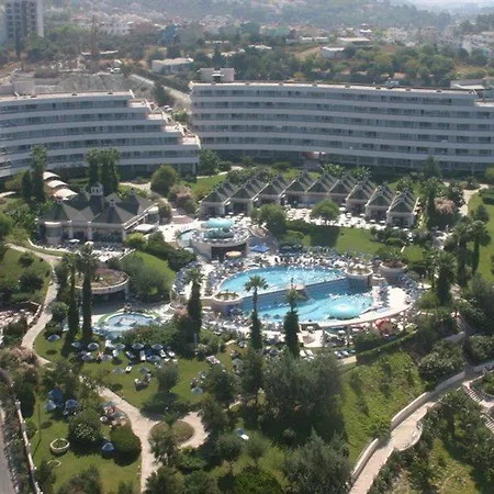 Θέρετρο The Grand Blue Sky International Κουσάντασι