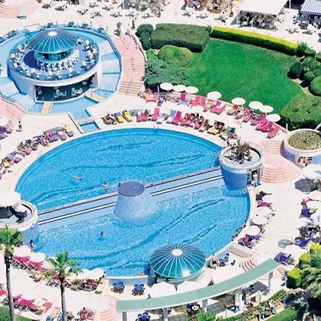 Resort The Grand Blue Sky International